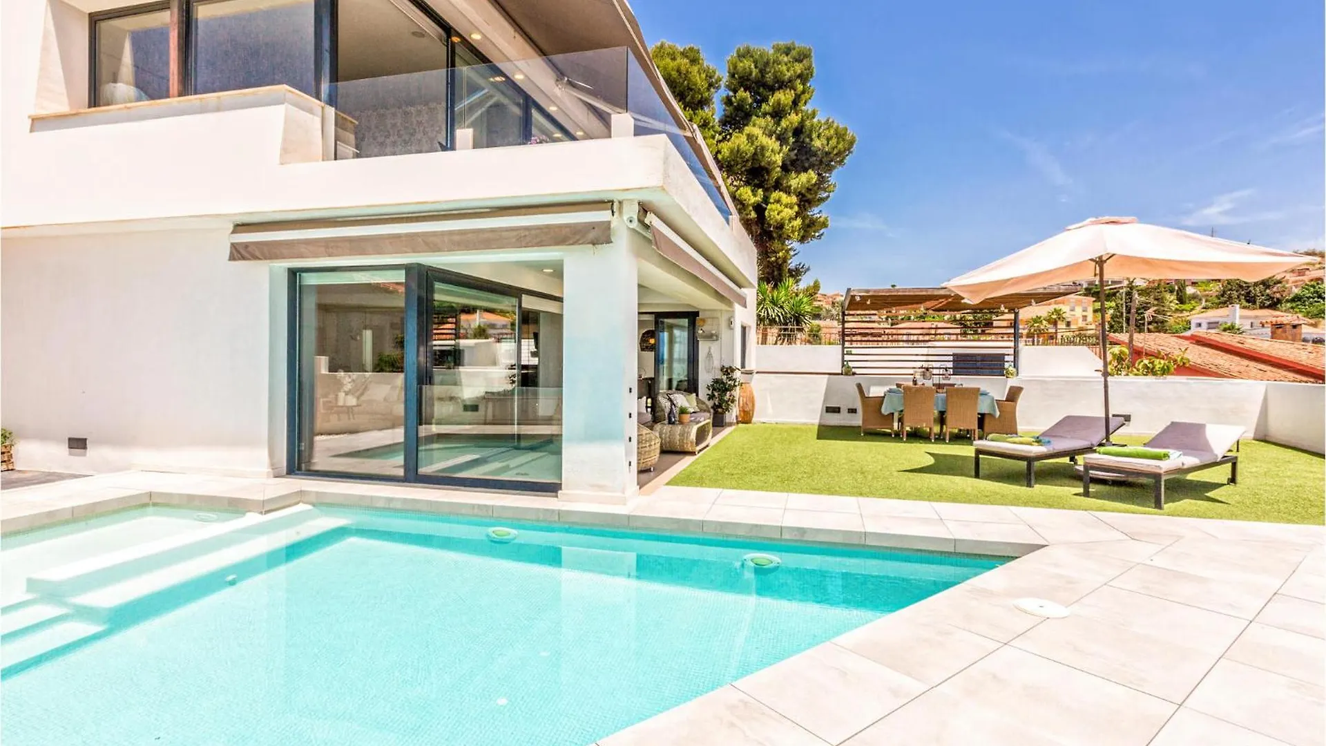 Awesome Home In Cala Del Moral With Kitchen location